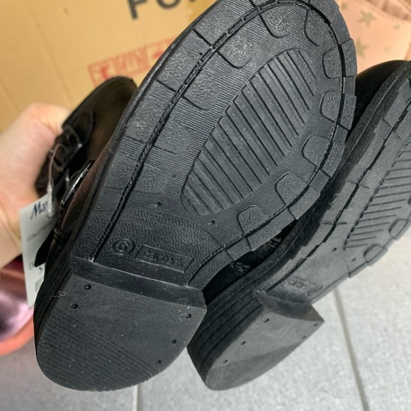 Carters 3 pairs of toddler boots size 6 and 7 - Picture 5 of 10